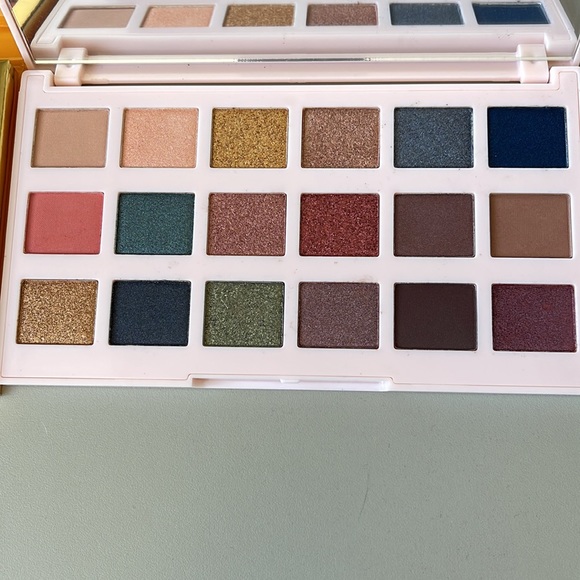 Eyeshadow bundle - Picture 8 of 12